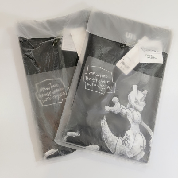 Pokemon x Daniel Arsham x Uniqlo Mewtwo T-shirt - Picture 2 of 2